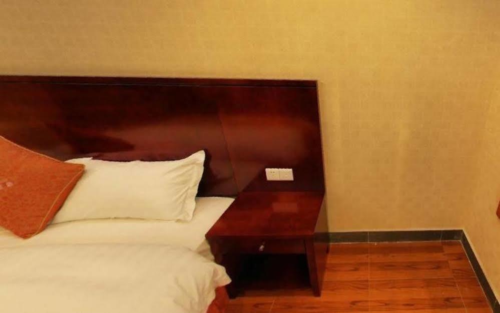 Grand Villa Hotel Гуанчжоу Экстерьер фото